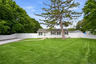 710 Bourdois Ave, Bellport, NY 11713 - Photo 3