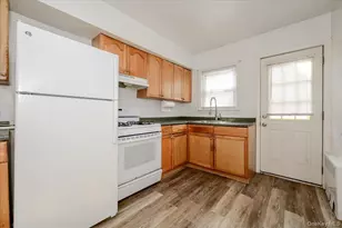 364 E Broadway, Long Beach, NY 11561 - Photo 9