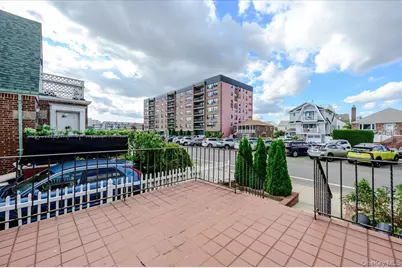 364 E Broadway #middle, Long Beach, NY 11561 - Photo 3