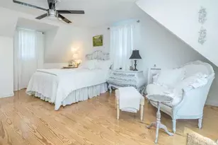 9 Robert Rd, Glen Cove, NY 11542 - Photo 29