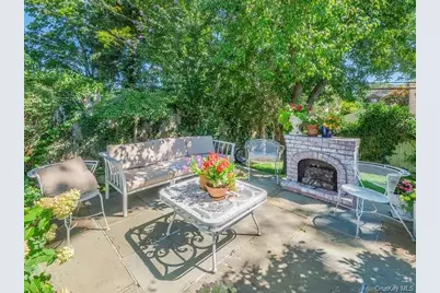 9 Robert Road, Glen Cove, NY 11542 - Photo 41