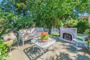 9 Robert Rd, Glen Cove, NY 11542 - Photo 41