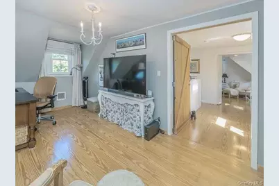 9 Robert Road, Glen Cove, NY 11542 - Photo 25