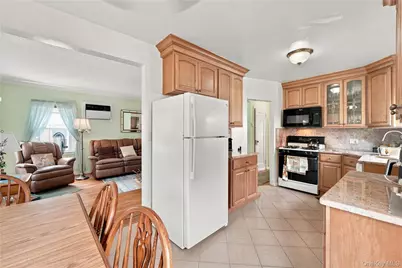 4850 188th Street, Fresh Meadows, NY 11365 - Photo 7