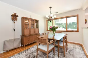 70 Glenwood Rd, Plainview, NY 11803 - Photo 9