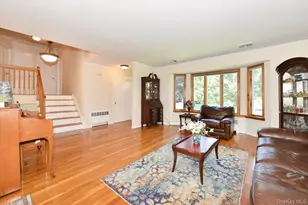 70 Glenwood Rd, Plainview, NY 11803 - Photo 7