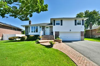 70 Glenwood Road, Plainview, NY 11803 - Photo 1