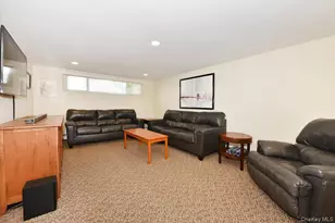 70 Glenwood Rd, Plainview, NY 11803 - Photo 25