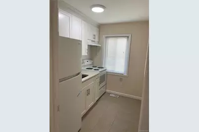 301 Jackson, Syosset, NY 11791 - Photo 3