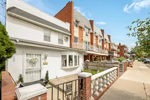 69-11 62nd Dr, Middle Village, NY 11379 - Photo 3
