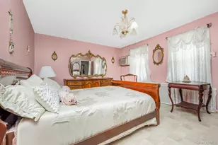 69-11 62nd Dr, Middle Village, NY 11379 - Photo 19