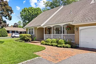 9 Charlemagne Dr, Nesconset, NY 11767 - Photo 3