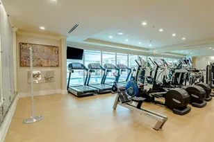 2000 Royal Ct, North Hills, NY 11040 - Photo 25