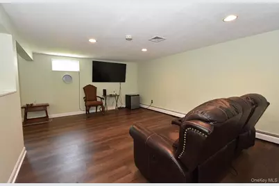 14 Milburn Road, South Setauket, NY 11720 - Photo 17