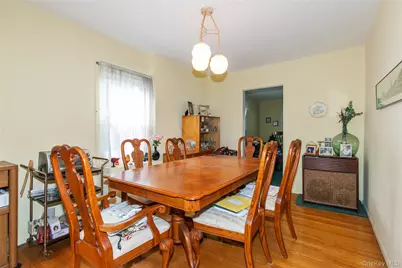 48 Saint Marks Place, Roslyn Heights, NY 11577 - Photo 13