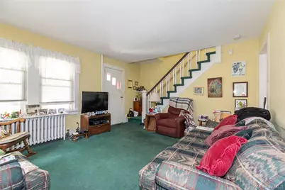 48 Saint Marks Place, Roslyn Heights, NY 11577 - Photo 9