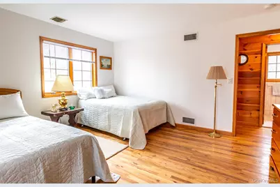 16 Roosevelt Boulevard, Patchogue, NY 11772 - Photo 5