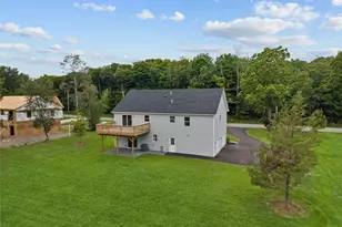109 Robinson Ln, Wappingers Falls, NY 12590 - Photo 3
