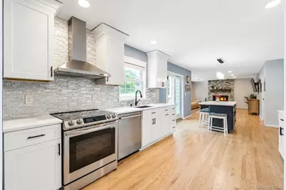 282 6th Avenue, Saint James, NY 11780 - Photo 15