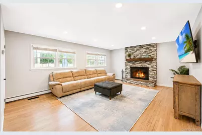 282 6th Avenue, Saint James, NY 11780 - Photo 23