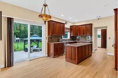 25 Pashen Place, Dix Hills, NY 11746 - Photo 7