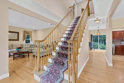 25 Pashen Place, Dix Hills, NY 11746 - Photo 3