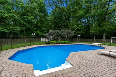 25 Pashen Place, Dix Hills, NY 11746 - Photo 25