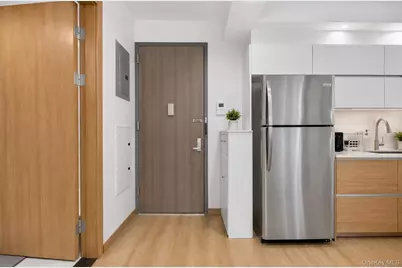 13111 Fowler Avenue #2G, Flushing, NY 11355 - Photo 5