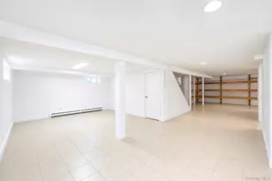 71 6th St, Hicksville, NY 11801 - Photo 15