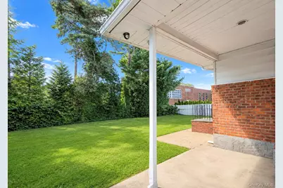 71 6th Street, Hicksville, NY 11801 - Photo 21