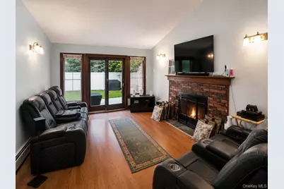 1055 Stanton Avenue, Woodmere, NY 11598 - Photo 9