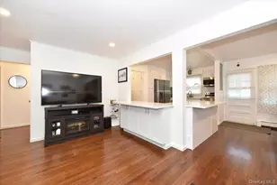 95 Jenkins Ave, North Babylon, NY 11703 - Photo 7