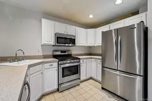 122 Crystal Hill Dr, Pomona, NY 10970 - Photo 9