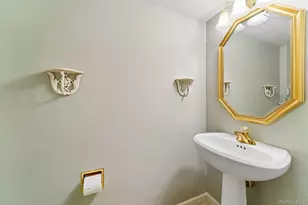 122 Crystal Hill Dr, Pomona, NY 10970 - Photo 11