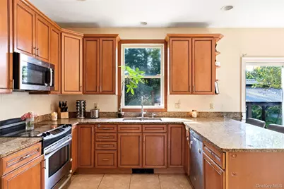 204 Melrose Parkway, Patchogue, NY 11772 - Photo 9