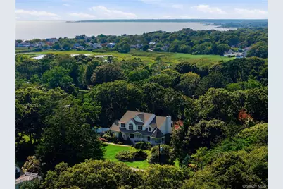 204 Melrose Parkway, Patchogue, NY 11772 - Photo 41