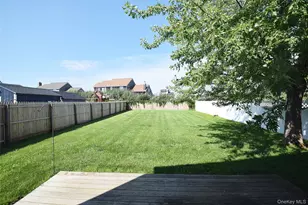 855 Surf St, Lindenhurst, NY 11757 - Photo 19