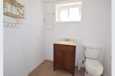 855 Surf Street, Lindenhurst, NY 11757 - Photo 15