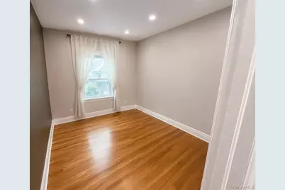 8755 114th Street #2nd fl, Richmond Hill, NY 11418 - Photo 5