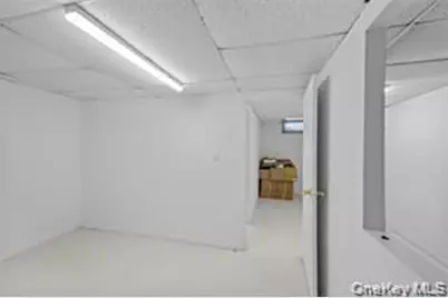 15111 Aguilar Avenue #1011, Flushing, NY 11367 - Photo 5