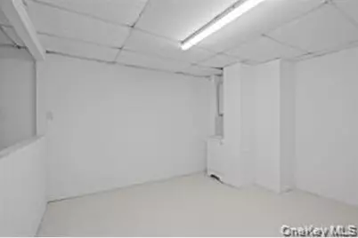 15111 Aguilar Avenue #1011, Flushing, NY 11367 - Photo 3