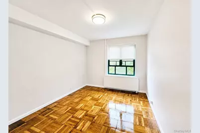 1569 Metropolitan Avenue #6I, Bronx, NY 10462 - Photo 11