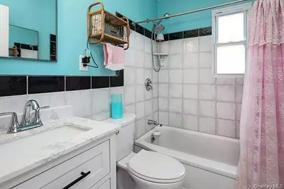 384 Michigan Avenue, Massapequa Park, NY 11762 - Photo 15