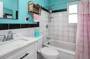 384 Michigan Ave, Massapequa Park, NY 11762 - Photo 15