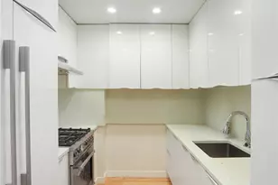 65 Oceana Dr E, Brooklyn, NY 11235 - Photo 3