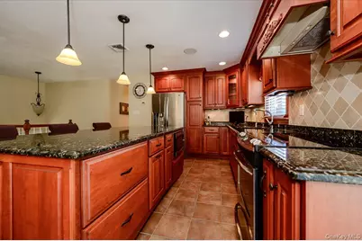 784 Newbridge Road, Bellmore, NY 11710 - Photo 3