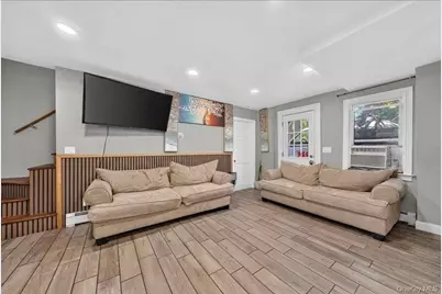 14 Electric Street, Patchogue, NY 11772 - Photo 5