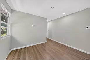 14 Electric St, Patchogue, NY 11772 - Photo 15