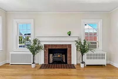 70 Paul Avenue, New Hyde Park, NY 11040 - Photo 7