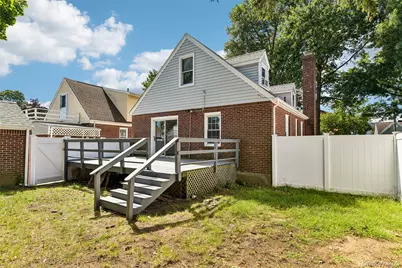 70 Paul Avenue, New Hyde Park, NY 11040 - Photo 35